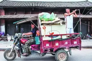 贫困生刘洪强上学记  贫困生刘洪强上学记