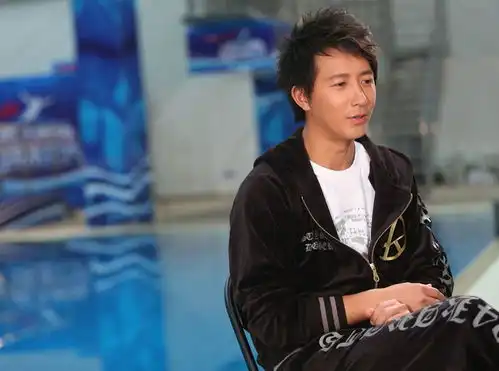 韩庚挑战跳水5米台动作失误当场晕厥10秒  韩庚挑战跳水5米台动作失误当场晕厥10秒