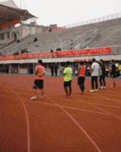  搞笑gif动态图二哈,你真是太会钻地方了吧,这表情简直是没谁了啊