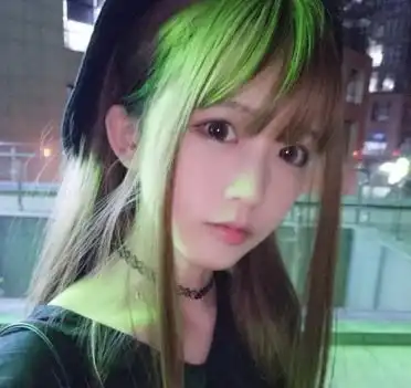  搞笑段子.网上聊了一妹子,今天见面,问老妈要了二百块钱