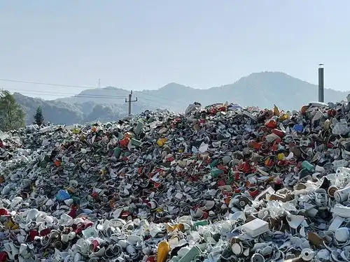 他在景德镇捡垃圾,回收利用废弃陶瓷为何那么难  他在景德镇捡垃圾,回收利用废弃陶瓷为何那么难