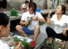  搞笑趣图据说这是每个女孩子必备的技能,真的是这样的吗