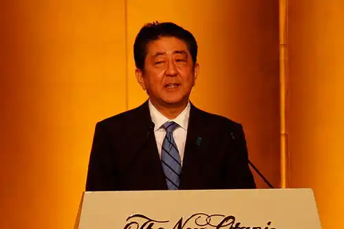  日本首相安倍晋三压力山大身体状况或出现异常