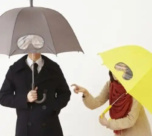 幽默笑话我和闺蜜一起逛街,我问她,这种天气你穿长裤不热吗  幽默笑话我和闺蜜一起逛街,我问她,这种天气你穿长裤不热吗