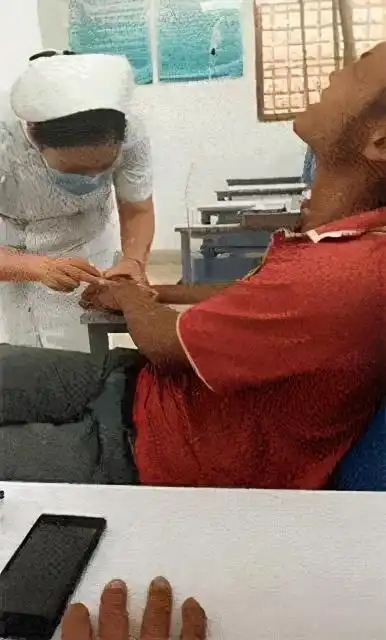 搞笑gif图妹子你在cos观音吗你这是cos最丑的观音  搞笑gif图妹子你在cos观音吗你这是cos最丑的观音