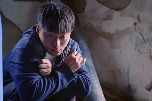  凭饰演智障成功走红,入行十多年默默无闻,如今终于发挥真演技