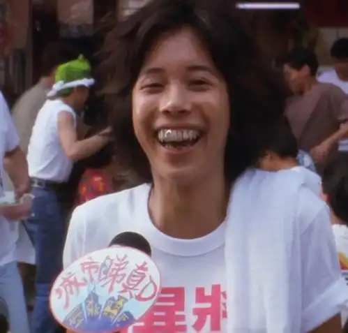  别以为脸上抹灰就是丑女了,论放得下身段,这7位才是扮丑教科书