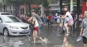  搞笑gif图花了一万元买的泡妞秘籍,果然是真理
