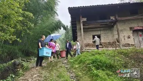  武宁县残联积极开展防汛抗洪工作组图