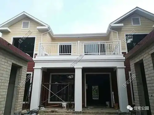 河北小伙48万盖全村首栋轻钢房,看到实景后,土豪要拿大别墅换房  河北小伙48万盖全村首栋轻钢房,看到实景后,土豪要拿大别墅换房