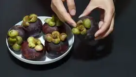  挑选山竹有诀窍,牢记1个小机关,果肉多不多,一眼就能看出