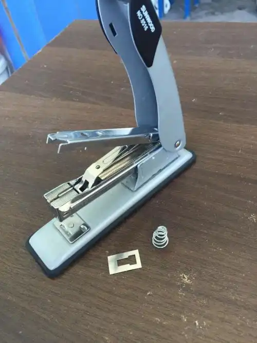  订书机坏了,请问怎么修