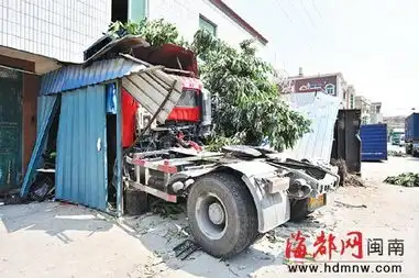  凌晨烤鸭正香挂车冲进店南安店主遇难