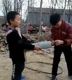  公交车上碰到的一个姑娘,没想到每天吃这么多还这么瘦