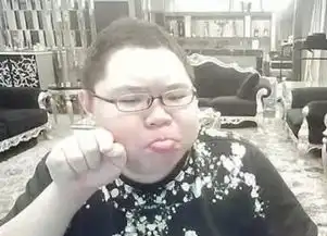  将pdd头p在女生身上会怎样看到效果,网友这是什么怪物