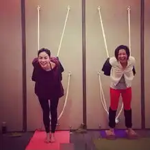  王菲罕见搞怪私房照手持宝剑犯二扮侠女