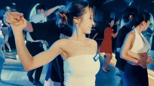  最火的双人交谊舞,美女身材都太好了,跳舞的样子很美也很动人