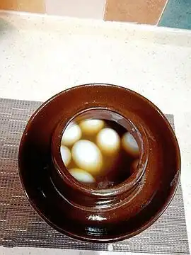  咸鸭蛋好吃,这样做腌出来的咸鸭蛋香而不腥,蛋黄滋滋冒油