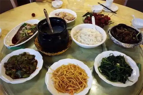  我负责备好花海星空,你负责享受吃喝玩乐
