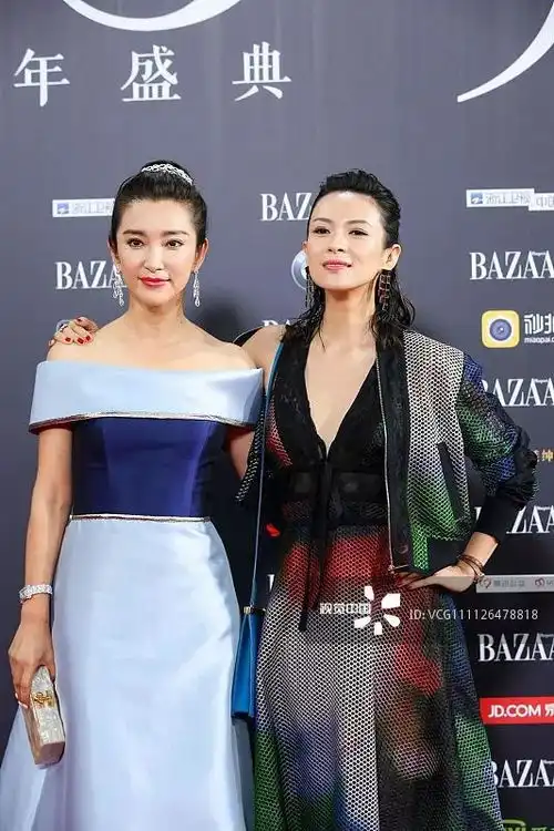  袁立叫板视觉中国,你喜欢生图中真实的明星,还是ps后的美颜
