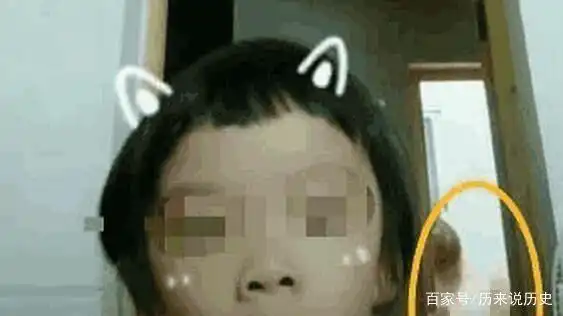 抖音又爆不雅视频男女卫生间内大战,场面简直不堪入目  抖音又爆不雅视频男女卫生间内大战,场面简直不堪入目