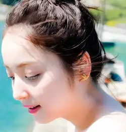  佐佐木希嫁给搞笑艺人,日本顶级美女为什么热衷嫁本国郭德纲内含抢票,快