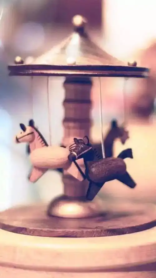 晚安心语只有笑的很欢,忧伤才不会被看穿少根  晚安心语只有笑的很欢,忧伤才不会被看穿少根