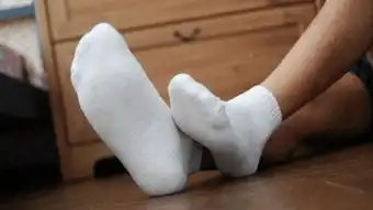 白袜子