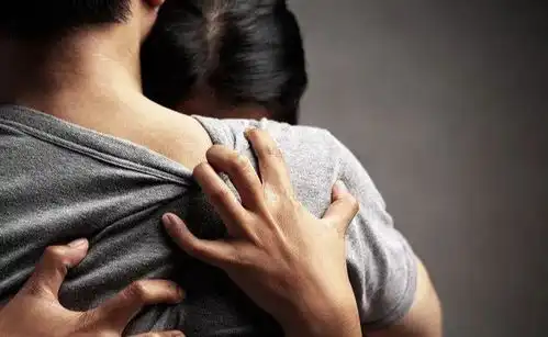  为自闭症儿子花掉100万,第一个劝我离婚的却是重度抑郁的老公