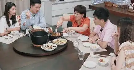  陈若仪下厨,被林志颖妈妈当众批评,这事你怎么看