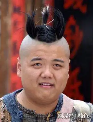  最丑的古装造型,杨洋扎双马尾,杨幂成印第安人,她头戴缝纫机