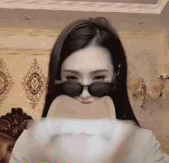 搞笑图片gif吵架