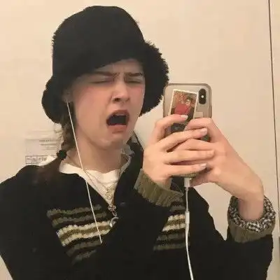  有点沙雕的可爱女生头像