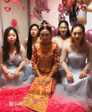  搞笑gif趣图伴娘不要红包,但是这画面没人敢进门