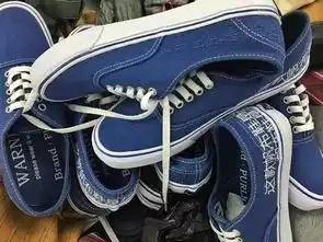  搞事情这些人居然光明正大的在优衣库偷衣服