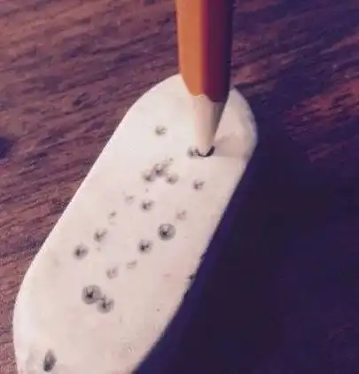  搞笑gif一个比红钻还红的女人,爱上了一个比黄钻还黄的男人