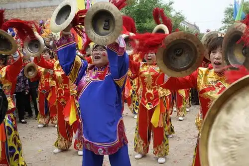 乡间敲锣打鼓的文化印象  乡间敲锣打鼓的文化印象