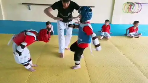 以德服人,蓝方无从下脚啊  以德服人,蓝方无从下脚啊