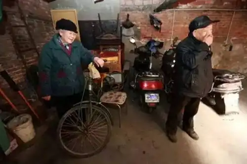 弟媳快生了,一家人猛夸我做饭香,老公敲醒我她不会做月子餐  弟媳快生了,一家人猛夸我做饭香,老公敲醒我她不会做月子餐