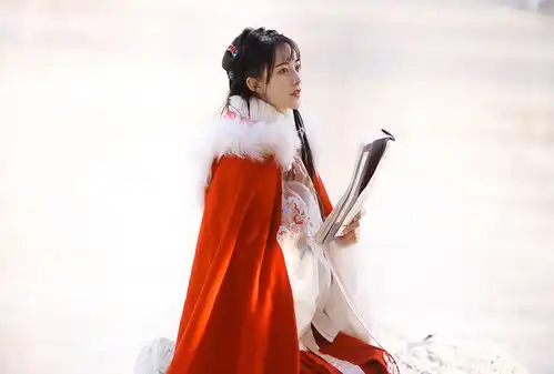  gif搞笑趣图女同事突然给我发红包让我撒谎说跟她一块儿看电影