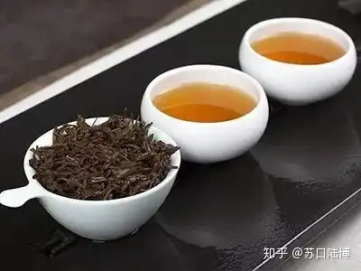  戴上口罩后才发现自己的嘴巴有点臭
