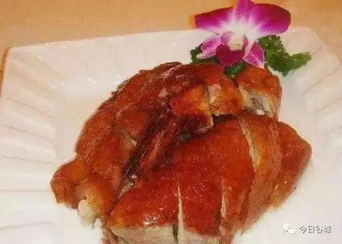  一只烤鸭只卖18元记者调查发现背后惊人内幕,谷城人还敢吃吗