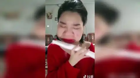 抖音点赞过百万的爆笑视频大集合1,保证你哈哈大笑,你能忍住不笑我跪舔trynotlaugh