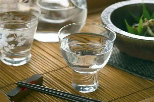 春节畅饮泸州老窖李渡酒西凤酒董酒古越龙山应当及时解酒  春节畅饮泸州老窖李渡酒西凤酒董酒古越龙山应当及时解酒