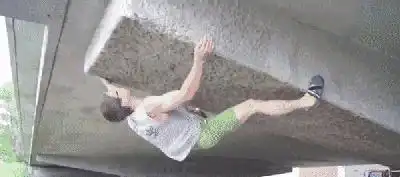  妹子你这蛇皮舞不觉得太逗了么哈哈