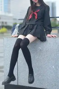 美女穿黑妹子