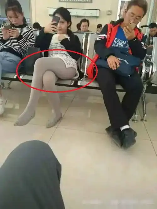  搞笑gif图做模特不容易啊