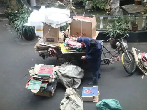 为抗击疫情,收废品的大爷捐出自己全部家当129273.4元  为抗击疫情,收废品的大爷捐出自己全部家当129273.4元