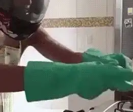  搞笑段子趣图大哥,玩得有点过了哦,后面都起火了
