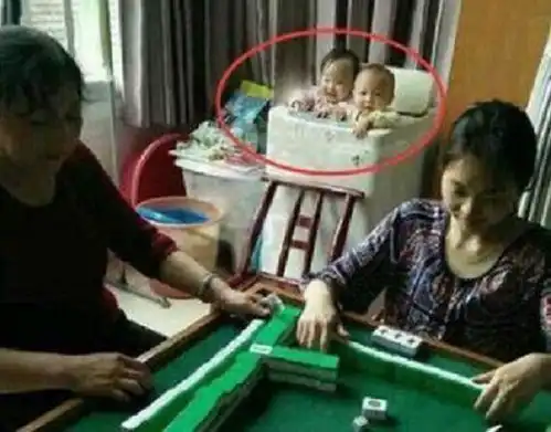 90后妈妈带娃啥画风娃已玩坏,来看搞笑组图,你能忍到第几张  90后妈妈带娃啥画风娃已玩坏,来看搞笑组图,你能忍到第几张